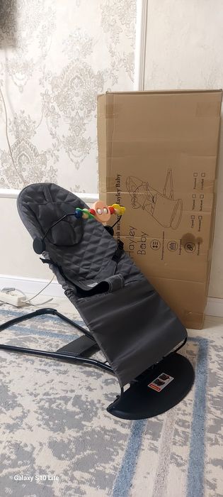 Детский шезлонг.