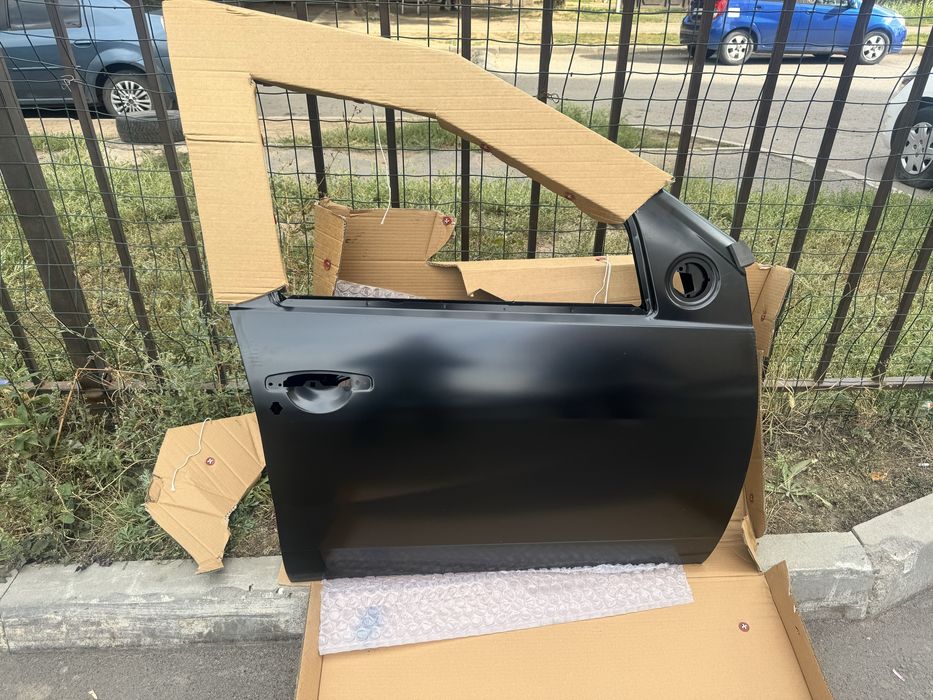 Дверь Renault Duster/Sandero Stepway