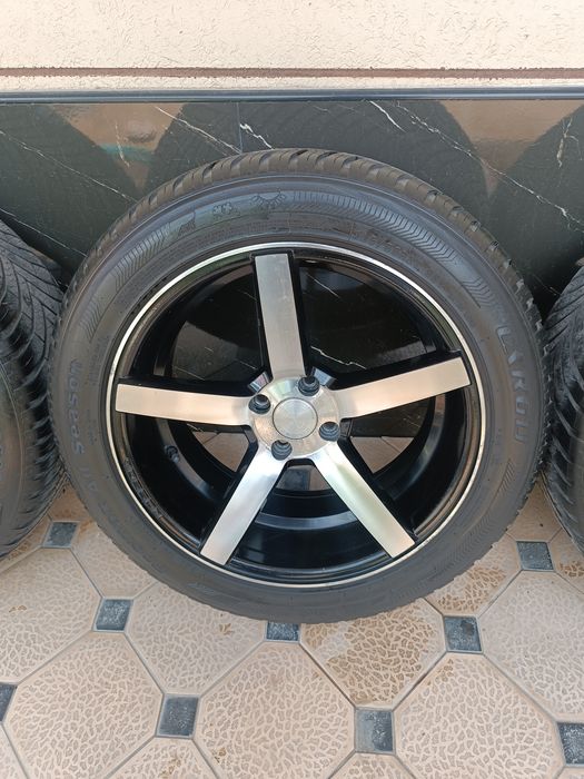 Vossen Diska Balon Sotiladi 215 55 R17 J8 Holati Ideal Ayibi Yoq