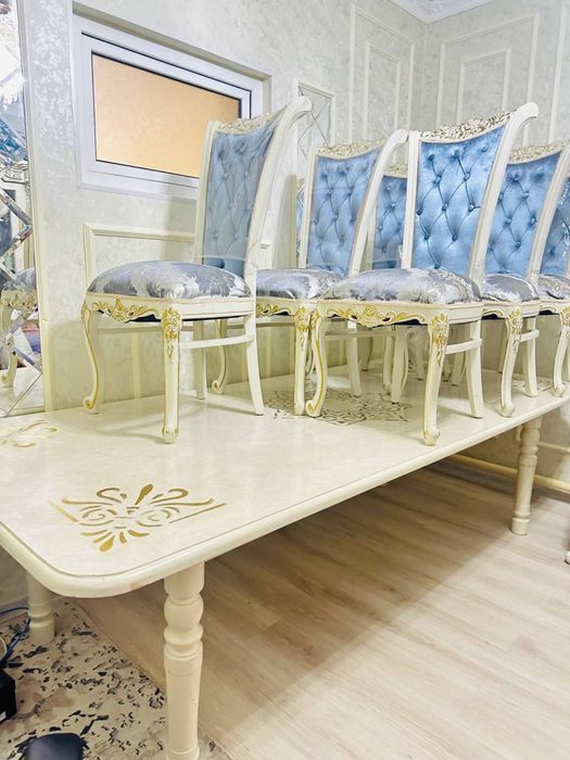 Стол стул янгидек сотилади холати яхши сифатли