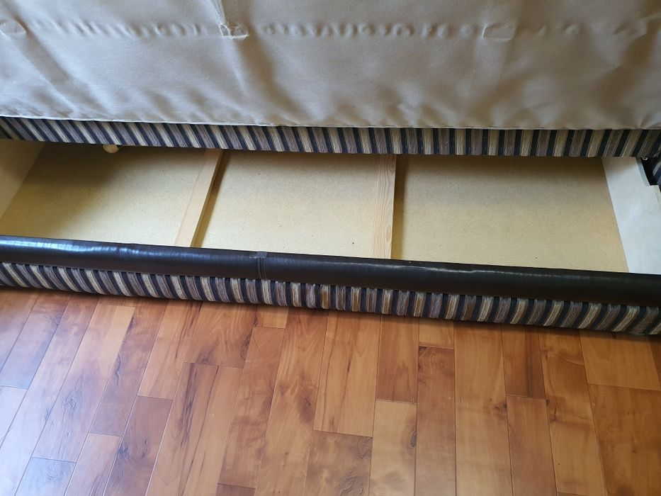 Продам диван в отличном состоянии