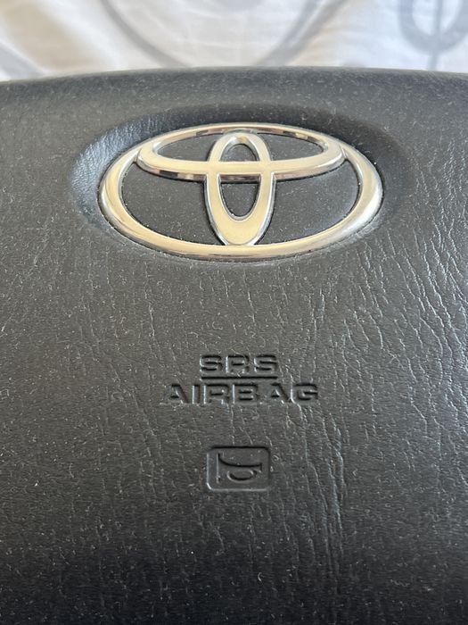 Руль и зеркала Тайота Ипсум