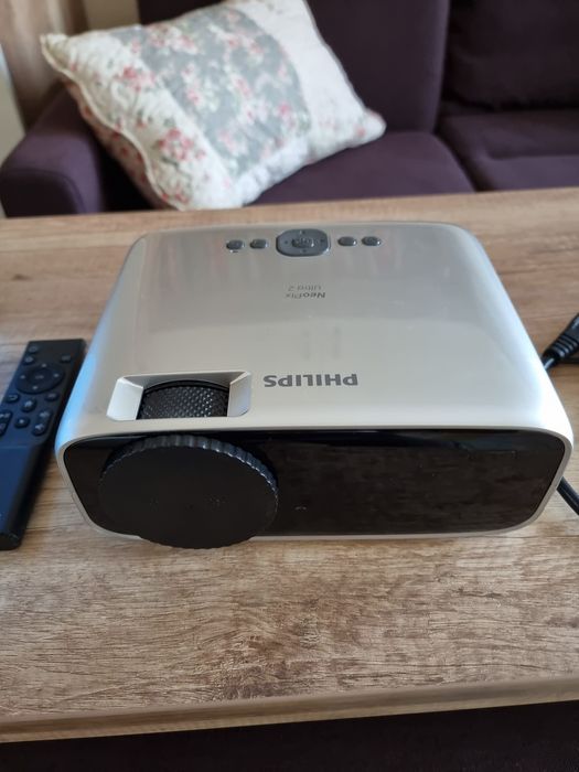Видеопроектор Philips NeoPix Ultra 2