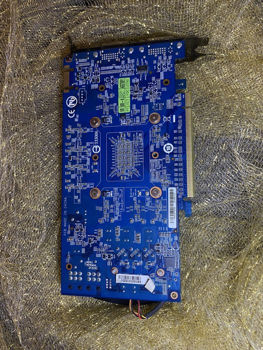 Placă video Gigabyte GTX 460 OC – 1GB VRAM, 256-bit