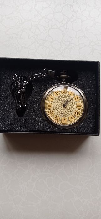 Предлагам джобни часовници"Молния","TCH","Gorben"