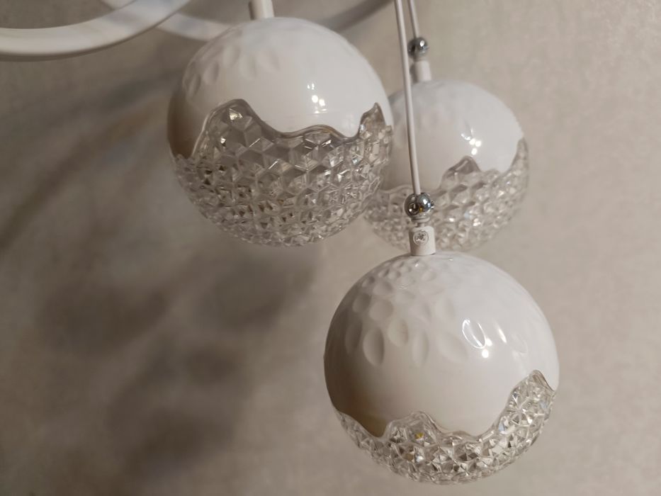 LED люстра новая