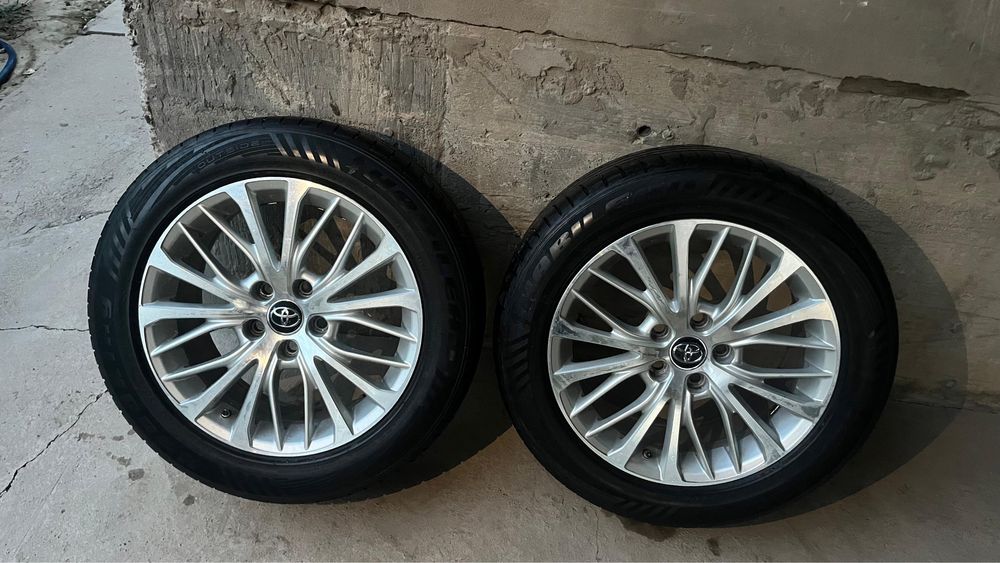 Шины Tayota Camry 70-  225/55ZR17