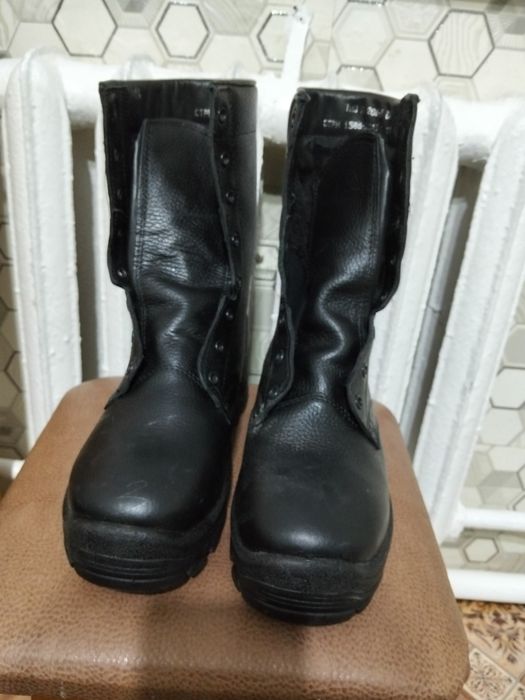 Продам зимние берцы