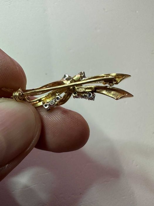 BROSA AUR galben si roz 18K + 4 Diamante + 5 Safire - 5.5g - Vintage !