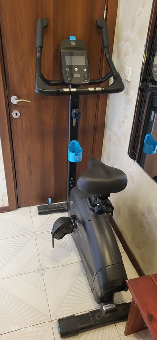 Велоергометър, колело - самозахранващо се.