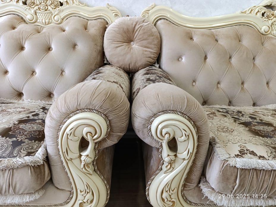 Продам Королевский Диван тройка
