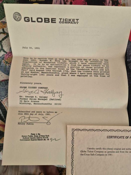 Продавам един лот Удсток 1969 Джими Хендрикс и грамофонни плочи