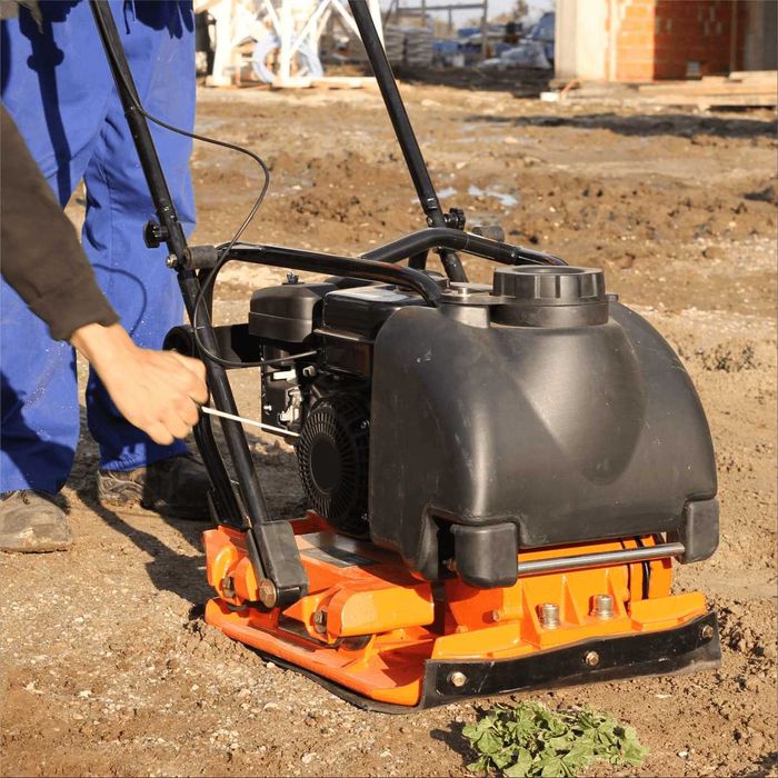 Placa compactoare unidirect BISONTE PC90 13kN m. Briggs&Stratton 6.5cp