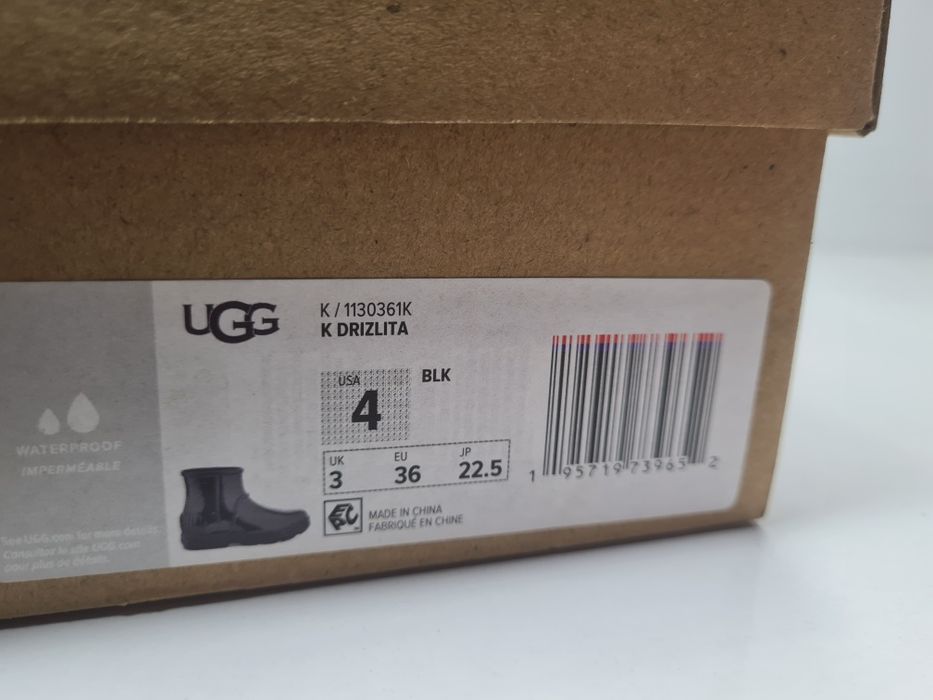 Ботуши UGG Drizlita

Чисто нови с кутия.

Размер 36 стелка 22.5 см.
(У