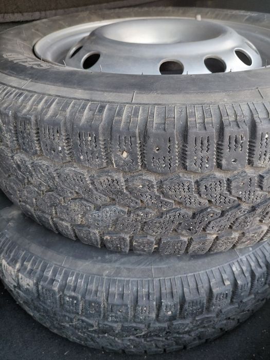 баллоны Yakohama зимние 2 шт  вместе c дисками опель r14 185/65/14