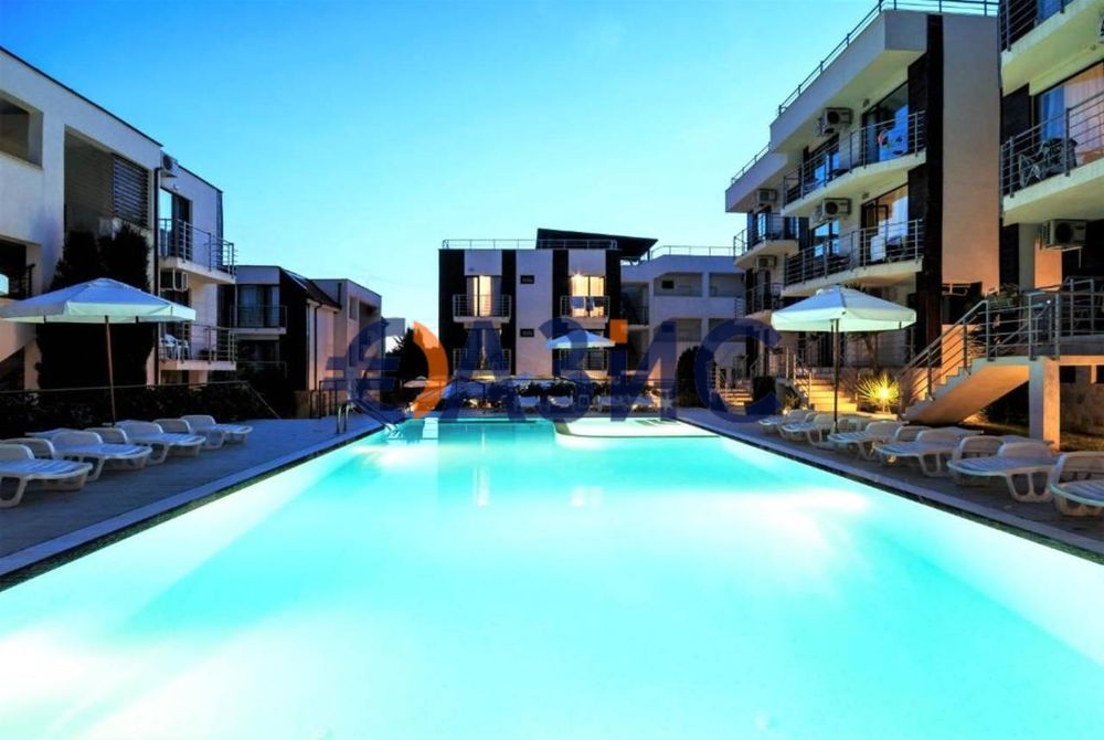 Продава се Тристаен апартамент в к.к. Слънчев бряг - 70 кв.м за 612 €/кв.м - Снимка #4