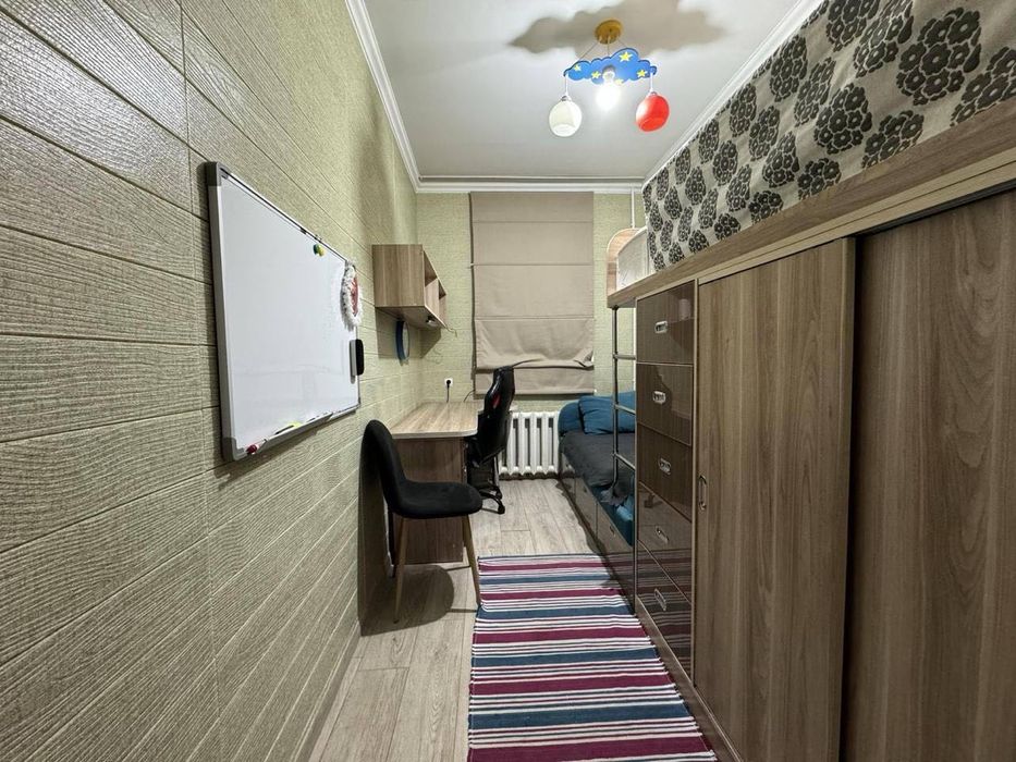 ОЙБЕК МЕТРО Центр Города Трехкомнатная 3/6/9 Площадь-75м2 Ремонт-Хорош