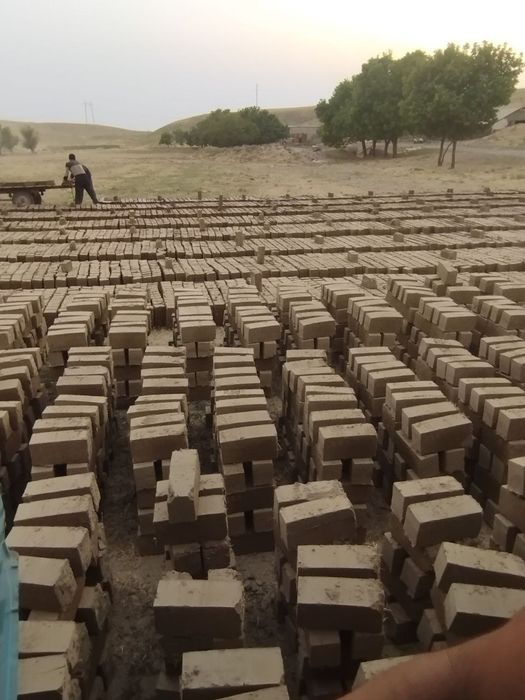 Гишт пишган 500 сум.