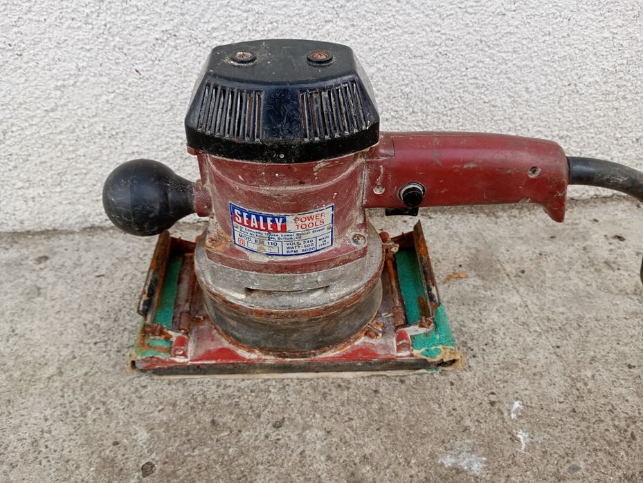 Aparat electric de șlefuit parchet