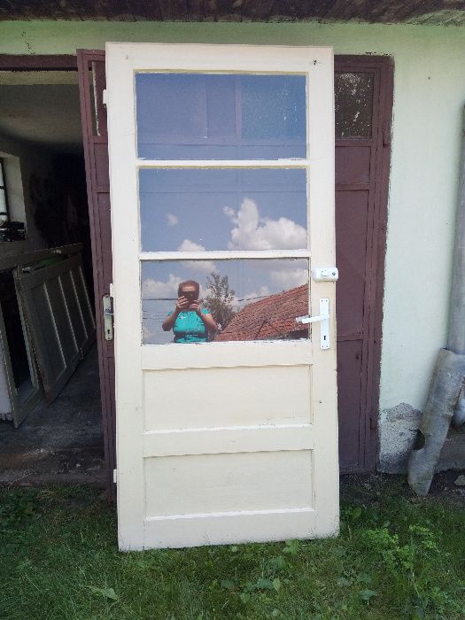 Vand  usa dubla din lemn