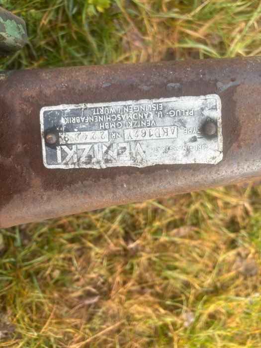 Plug cu fouă brazde reversibil