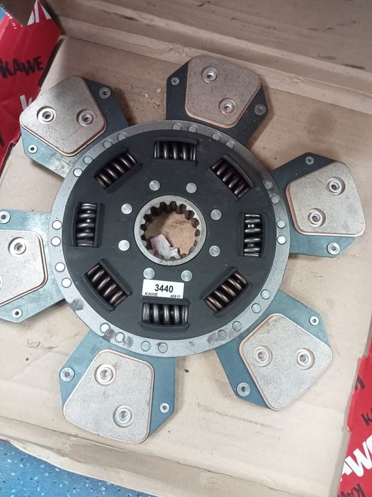 Vând disc de ambreiaj tractor