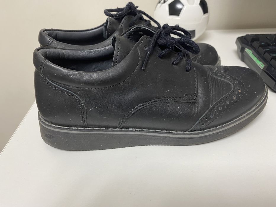 Продам туфли на мальчика