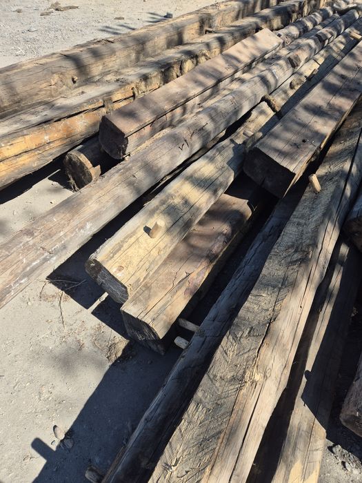 Срочно продам Шпалы от дома 8 на 9, высота 3 метра