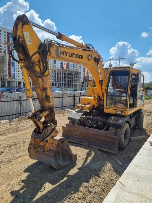 Экскаватор HYUNDAI ROBEX 1400 W-7