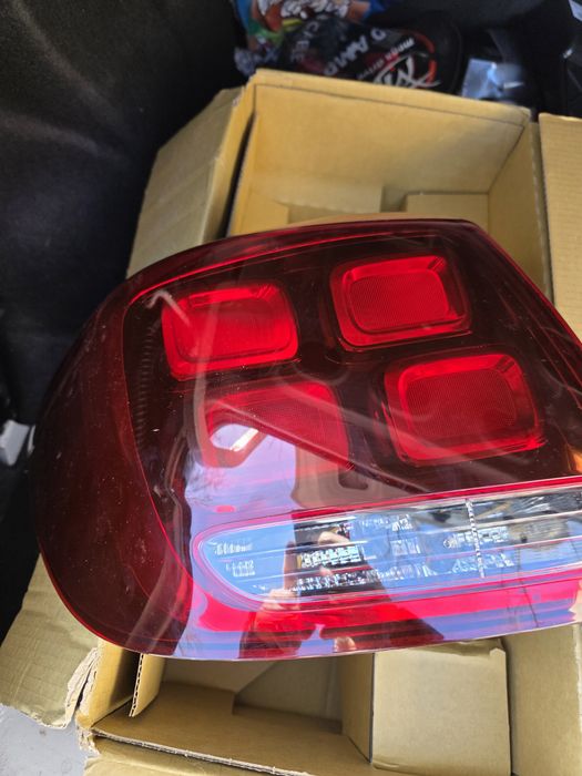 Lampă Tripla stânga Sandero nouă