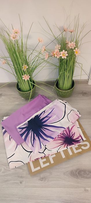 Lenjerie de pat, mov-alb, material fin satinat, nou