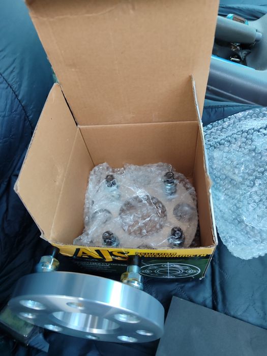 Продам проставки под диски 4*114.3