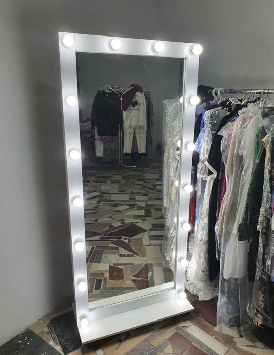 Гримерный зеркало