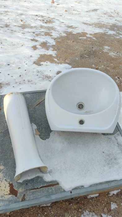 Продам ванну и раковину