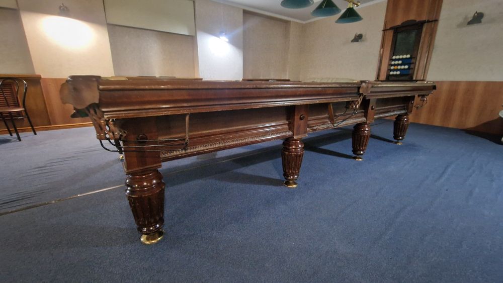 Продаю бильярдный стол