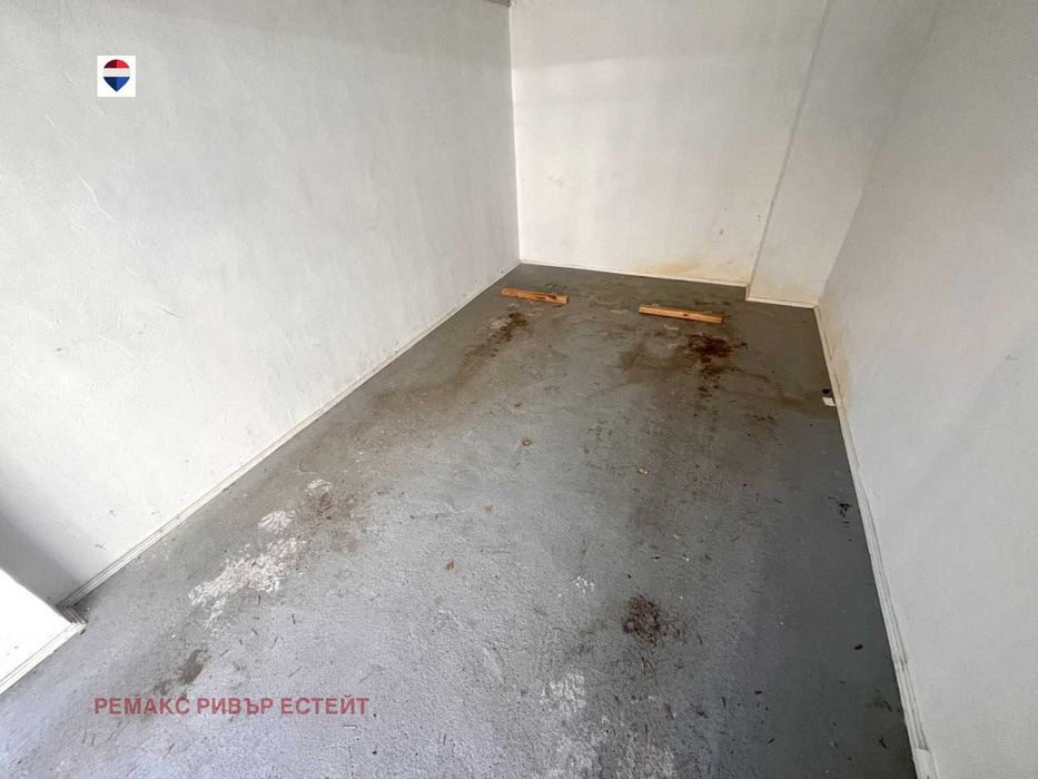 Гараж на партер за продажба кв. Ялта