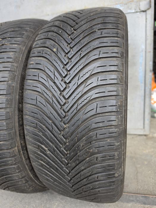 2 бр. всесезонни гуми 225/50/18 Maxxis DOT 2522 5,5 mm