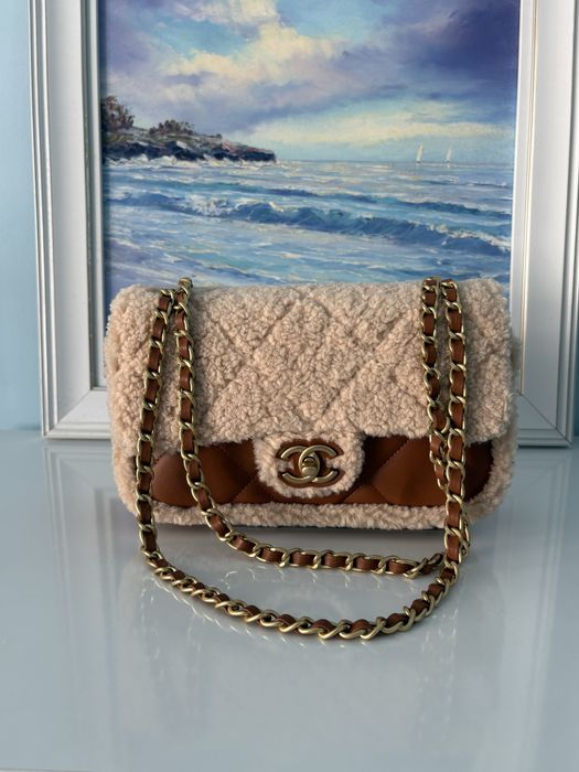 Дамска чанта – CHNL + подарък