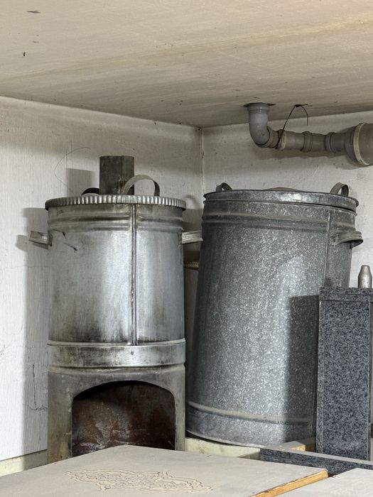 choy boki va narsa saqledigon bok sotiladi