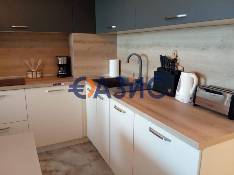 Продава се Тристаен апартамент в Несебър - 115 кв.м за 2084 €/кв.м - Снимка #7