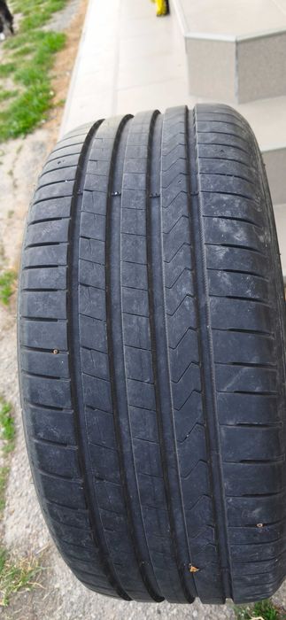 Vând anvelope de vara hankook 235 /50 R17