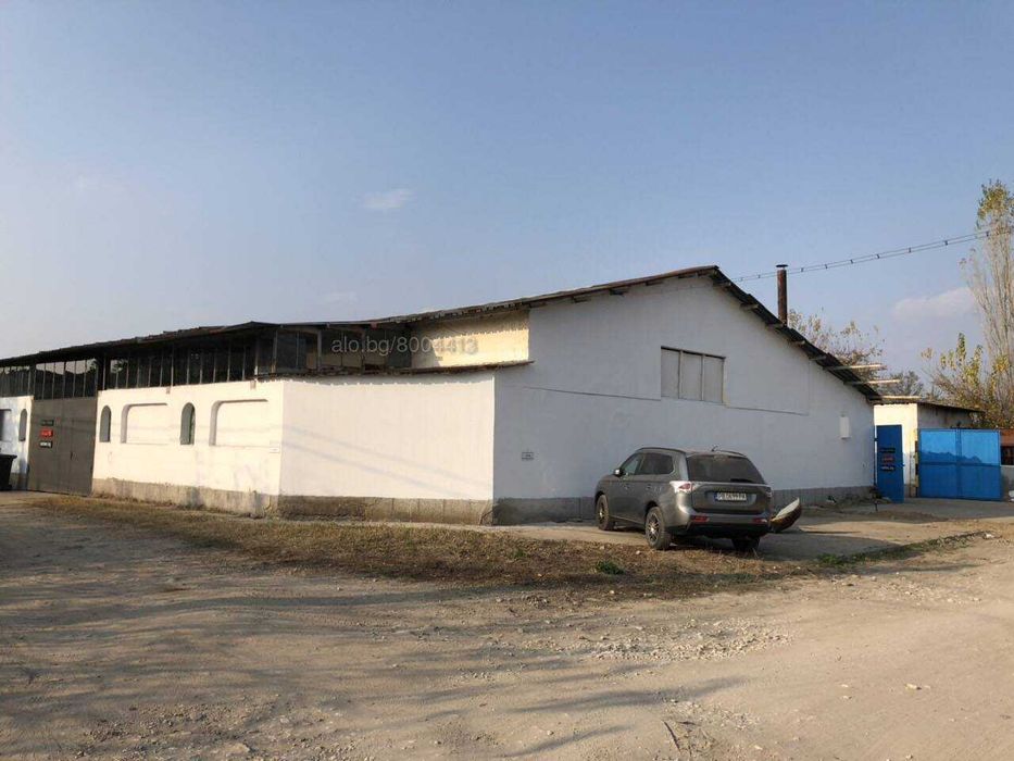 Самостоятелна промишлено-складова сграда. Помещения 380  кв.м. 160 +180 +200 + 340 + 540 кв.м., с. Скутаре-Рогош (Пловдив)