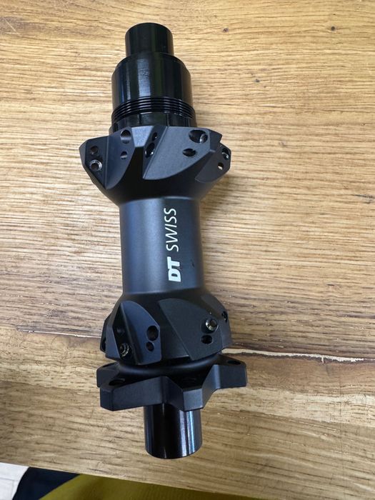 Butuc spate DT 350 12/148 boost nou caseta sram