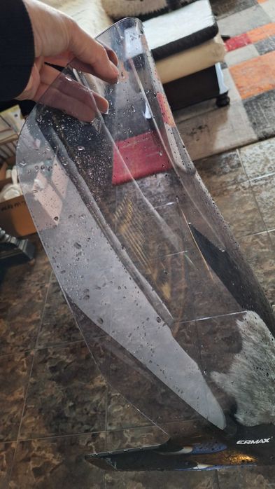 Продавам френска слюда за Honda Pcx от 2019-та до 2024-та включително.