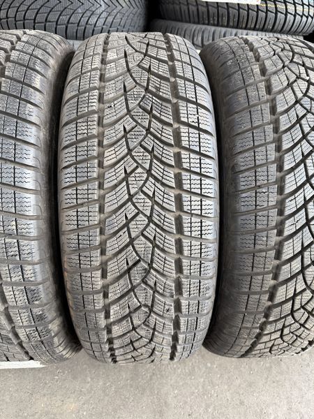 235/60/17 GOODYEAR 4бр