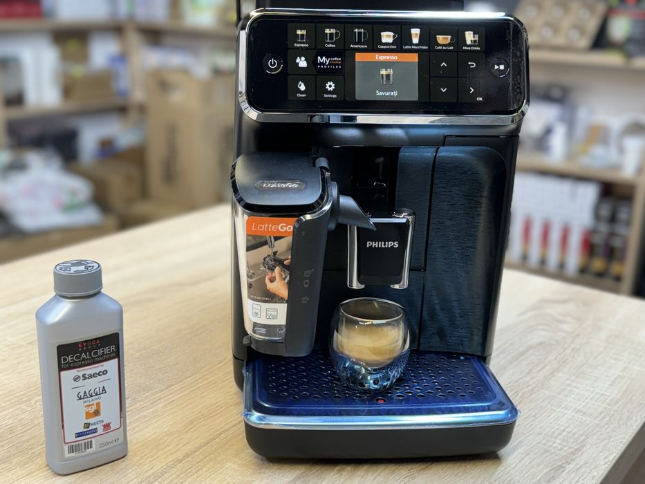 Espresor second hand LatteGo si pahare espreso pachet promo