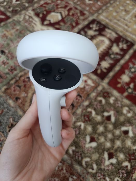 Продам очки виртуальной реальности oculus quest 2