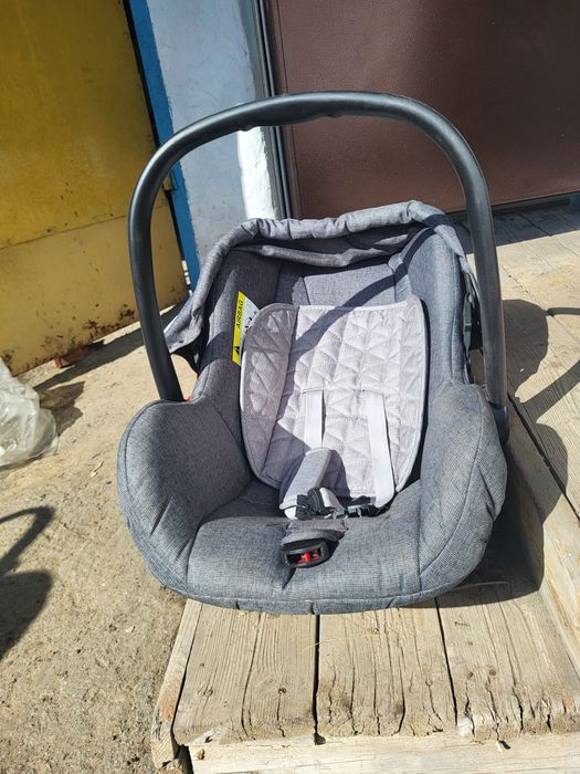 Продам коляску с автолюлькой