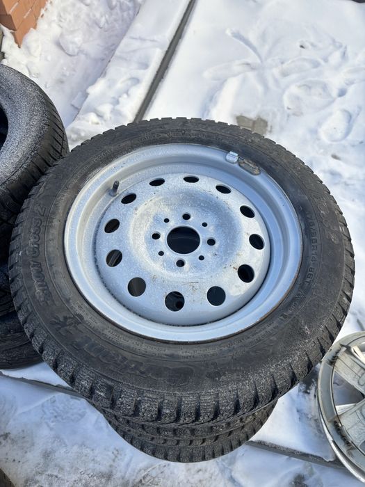 Продам штампы 14 4/98 с зимней резиной 175/65/14
