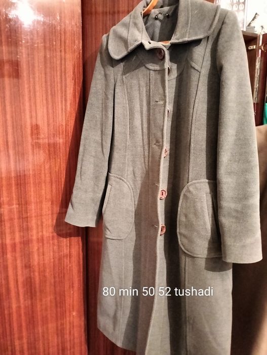 Ayollar uchun kiyimlar sotiladi holati yaxshi